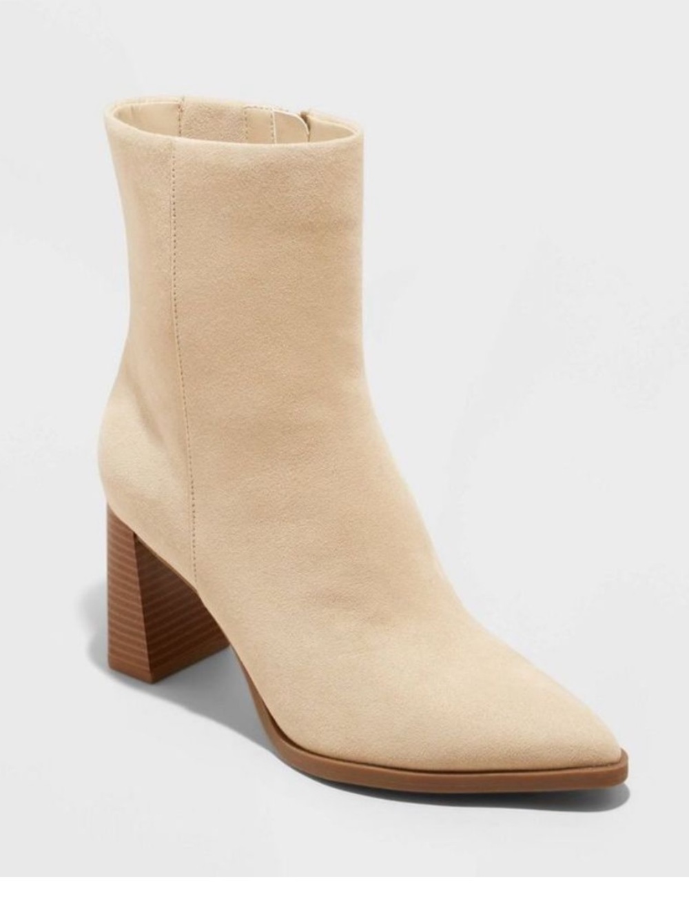 NWOT Thora Cream Pointed Toe Block Heel Ankle Boots